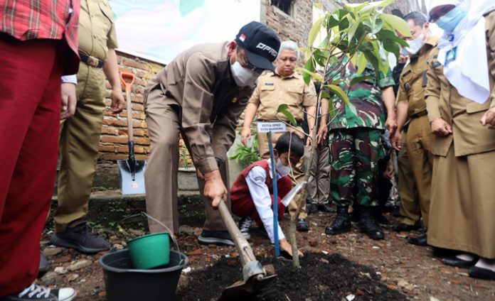 Tedy Rusmawan Ingatkan Kembali Pentingnya Pelestarian Lingkungan di Kota Bandung