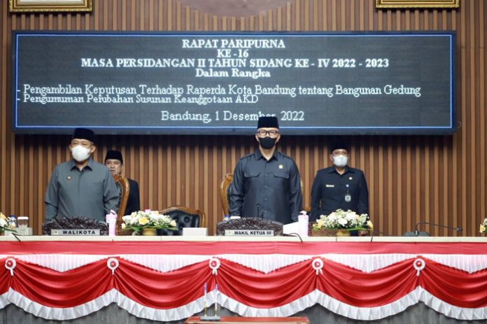 Rapat Paripurna Setujui Raperda Bangunan Gedung dan Perubahan Susunan AKD