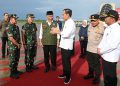 Pangdam I/BB Sambut dan Dampingi Presiden Jokowi Tinjau Lokasi Bencana Sumbar