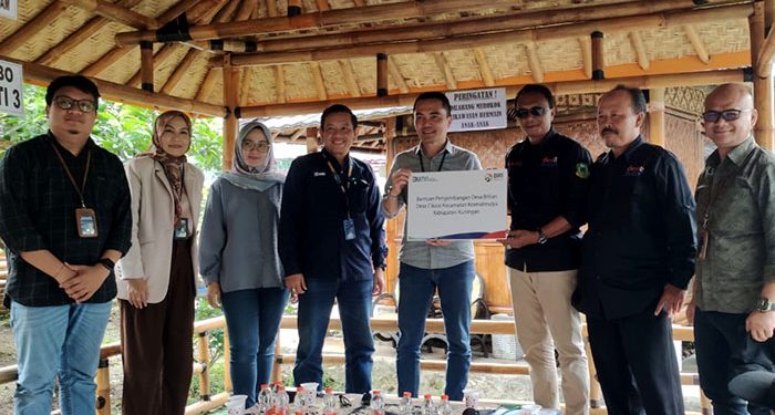 BRI Gulirkan CSR untuk “Desa BRILiaN” Desa Cikaso