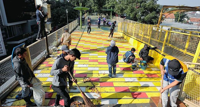 Bangkitkan Kembali Semangat Cinta, Cihampelas Indah dan Tertata dengan Bebersih