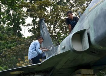 Jelang HUT ke-73 Koopsud I, Lanud Husein Sastranegara Percantik Tugu Pesawat F5 Tiger