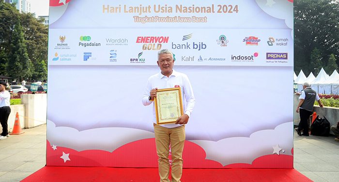 Pemkot Bandung Raih Penghargaan Komitmen pada Kesejahteraan Lansia