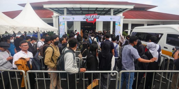 Ribuan Warga Kota Bandung Antusias Ikut Job Fair 2024