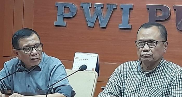 Hendry Ch Bangun Berhentikan dari keanggotaan PWI