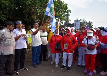 Gerak Jalan Sehat Bersama Puncak Peringatan Hari Koperasi di Kota Bandung