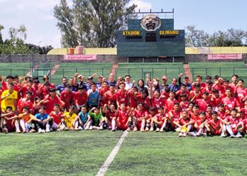 Nova Arianto Bawa Markus Haris Maulana Eks Kiper Persib Dirikan Akademi SBB