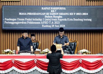 Sampaikan Pandangan Umum, Ini Garis Besar Pandangan Fraksi pada Pertanggungjawaban Pelaksanaan APBD Kota Bandung 2023