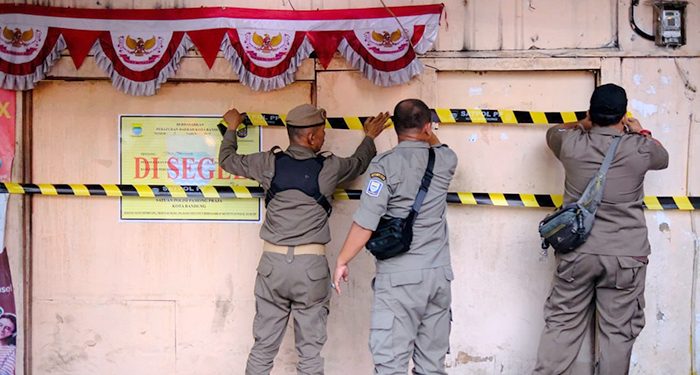 Satpol PP Tindak 4 Panti Pijat dan Satu Toko Minuman di wilayah Kecamatan Bojongloa Kaler