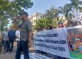 Puluhan Masyarakat Geruduk Kantor Gubernur, Minta Elen Setiadi Segera Copot Sekda OKU, Jika Tidak Pergi Dari Sumsel