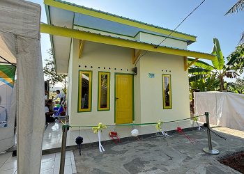 Terharu…!!! Berkat BAZNAS Jabar, Suhanah Kini Tinggal di Rumah Yang Baru