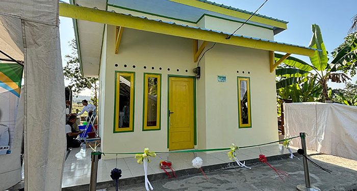 Terharu…!!! Berkat BAZNAS Jabar, Suhanah Kini Tinggal di Rumah Yang Baru