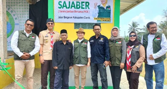 BAZNAS Jabar bersama Jabar Bergerak Resmikan Fasilitas MCK di Ciamis