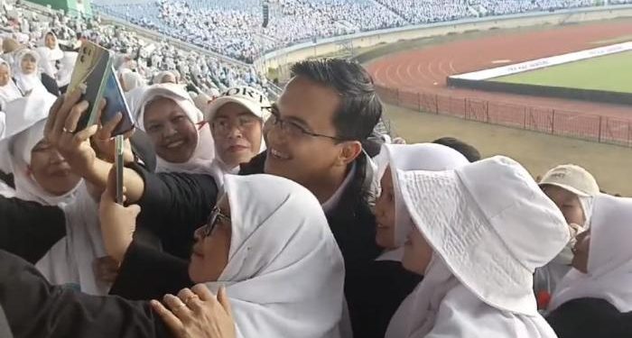 Jambore Kader PKK Kabupaten Bandung 2024, Sahrul Gunawan jadi Rebutan Kaum Hawa