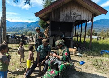 Dengar Keluhan Masyarakat, Satgas Mobile Yonif 323 Laksanakan Komsos