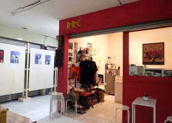 Asyik Belajar Fotografi di Pasar Antik Cikapundung