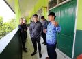 Edwin Senjaya Tinjau Proses Pembangunan Ruang Kelas SDN 190 Cisaranten Kidul, Semoga Cepat Selesai