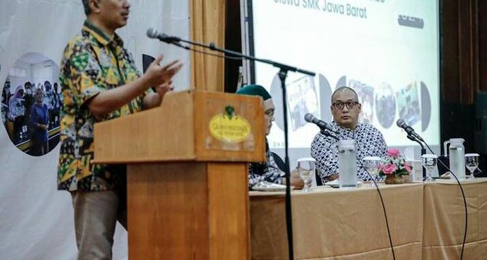 Bidang PSMK Disdik jabar Gelar Sosialisasi Pelatihan dan Sertifikasi Melalui TOEIC