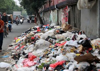 Sampah Menumpuk di Sudut Kota Bandung, Ketua RW Tertawa Iuran Sampah Bulanan yang Setor ke DLHK Lari nya ke Mana