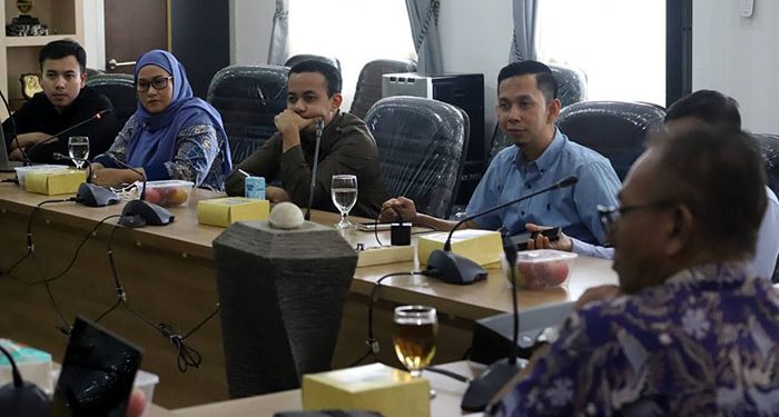 Komisi C DPRD Kota Bandung, Gelar Rapat Konsultasi Terkait Solusi Masalah Sampah Bersama Peneliti Pusat Studi Komunikasi Lingkungan Unpad