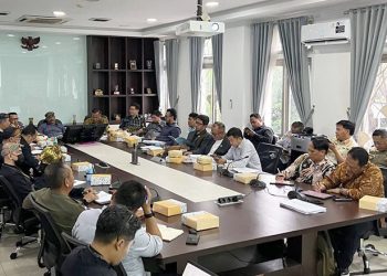 Pansus 3 DPRD Soroti Masalah Izin dan Reklame Ilegal di Pembahasan Raperda Baru