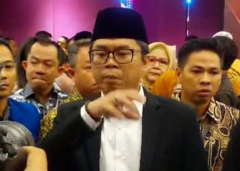 BIKIN MALU ! Pasangan YPN YESS Tidak Mau Melanjutkan Debat Hanya Karena Tim nya Tidak Dapat Tempat Duduk
