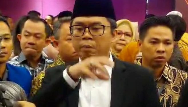 BIKIN MALU ! Pasangan YPN YESS Tidak Mau Melanjutkan Debat Hanya Karena Tim nya Tidak Dapat Tempat Duduk