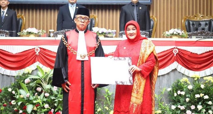 Resmi Dilantik, Rieke Suryaningsih Jadi Perempuan Pertama yang Menjabat Pimpinan DPRD Kota Bandung