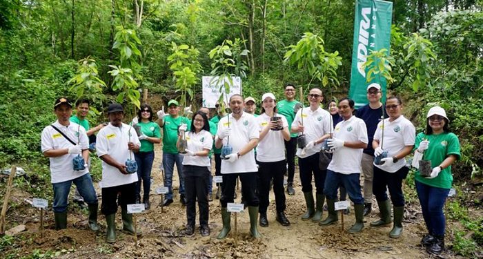 Adira Finance ‘Sayang Bumiku’, Melalui Penanaman Ribuan Pohon Alpukat di Semarang