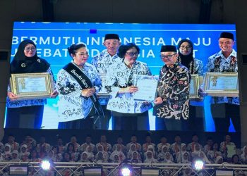 Pengurus PGRI Sumut Hadiri Puncak Peringatan HUT ke-79 PGRI dan HGN 2024
