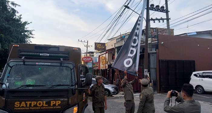 Pj Gubernur Sumut Fatoni, Pimpin Langsung Penertiban Baliho Tidak Berizin