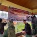 Satgas Yonif 323 Buaya Putih Kostrad Bersama Masyarakat Hias Tempat Ibadah Titik Kuat Eromaga Sambut Natal