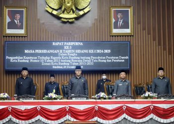 DPRD Kota Bandung Gelar Rapat Paripurna dan Umumkan Perubahan Susunan Internal Fraksi