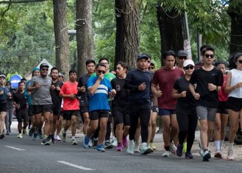 Mengenal Komunitas Strong Manis, Mengubah Nongkrong Malam Jadi Lari Pagi