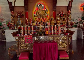 Meriahkan Imlek dengan Barongsai Hingga Hidangan Khas ‘The Old Town Market’