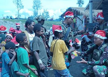 Prajurit Buaya Putih Rayakan Natal Bersama Saling Berbagi