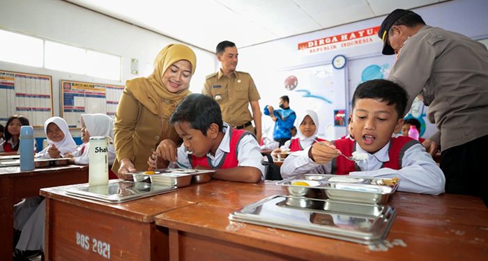 Program Makan Bergizi Gratis Tahap 2 di Kota Bandung Capai 21.271 Siswa