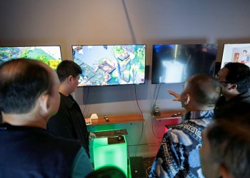 Bandung Global Game Jam 2025 Resmi Dimulai, Wamen Ekraf Acungkan Jempol