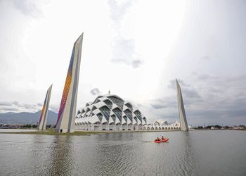 Bagi yang Ingin Berlibur, Kamu Dapat Kunjungi 3 Masjid Unik di Kota Bandung