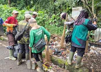 Kecamatan Bandung Wetan Gelorakan Jumat Bersih, Menuju Lingkungan Bersih dan Asri