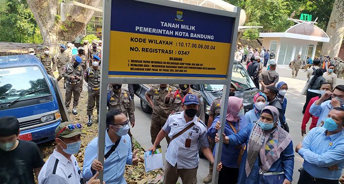 Kebun Binatang Bandung Disegel, Pemkot Pastikan Karyawan tak Kehilangan Pekerjaan