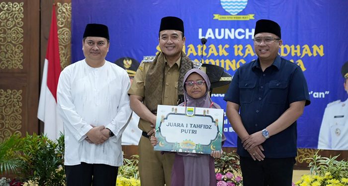 Komisi III Rendiana Awangga Ajak Warga Ramaikan Semarak Ramadhan 1446 H Bandung Utama