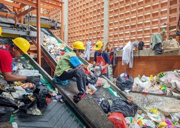 TPST Nyengseret Berhasil Tekan 16,5 Ton Sampah ke TPA, Beroperasi Sejak 11 Januari