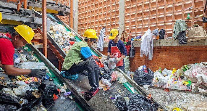 TPST Nyengseret Berhasil Tekan 16,5 Ton Sampah ke TPA, Beroperasi Sejak 11 Januari