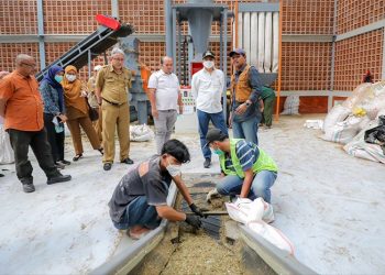 TPST Tegallega Ubah Sampah Jadi Bahan Bakar Industri Semen