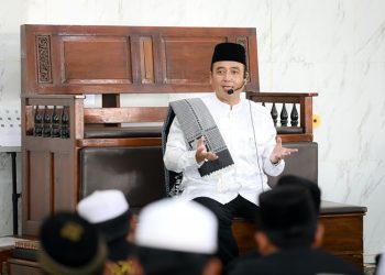 Kepemimpinan, dan Keistiqomahan, Wakil Wali Kota Bandung Beri Pembekalan Santri Soal Ilmu