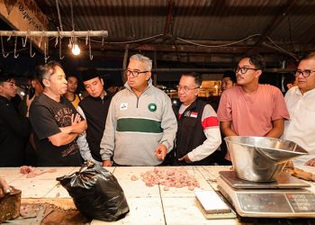Sahur di Pasar Caringin, Sambil Cek Harga Sembako