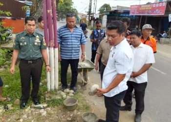 Peletakan Batu Pertama Pembangunan Tugu Selamat Datang Perbatasan Simalingkar B