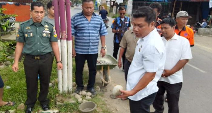 Peletakan Batu Pertama Pembangunan Tugu Selamat Datang Perbatasan Simalingkar B