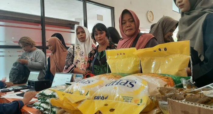 Tinjau Operasi Pasar Pangan Murah di Palangkaraya, Mentan Pastikan Harga Bahan Pokok Terjangkau